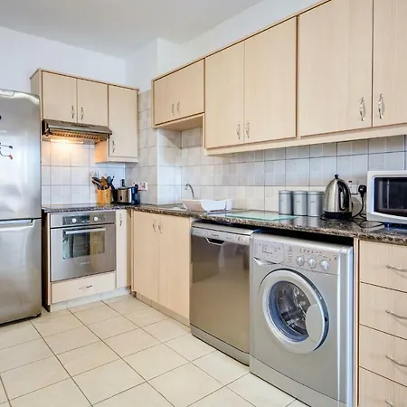 Avlida 2 Bedroom Apartment *